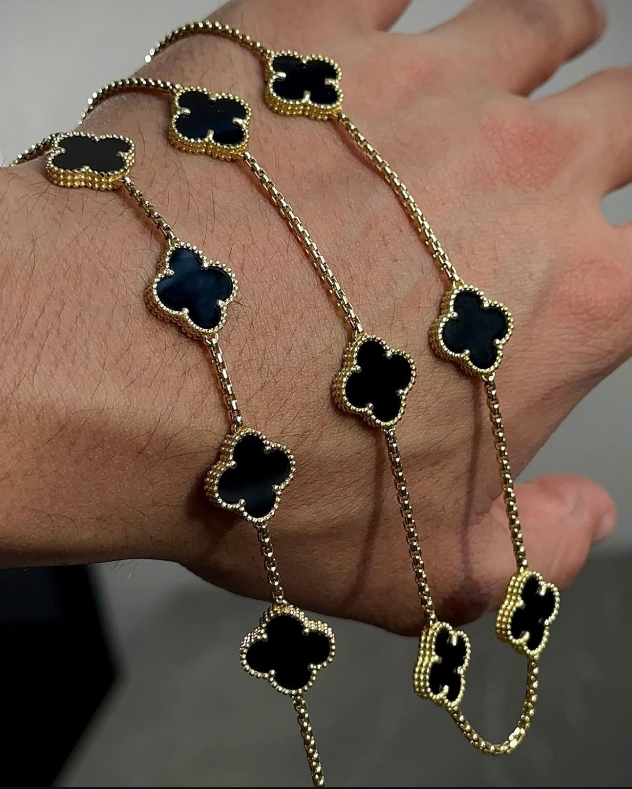 VAN CLEEF EN ACERO NEGRO