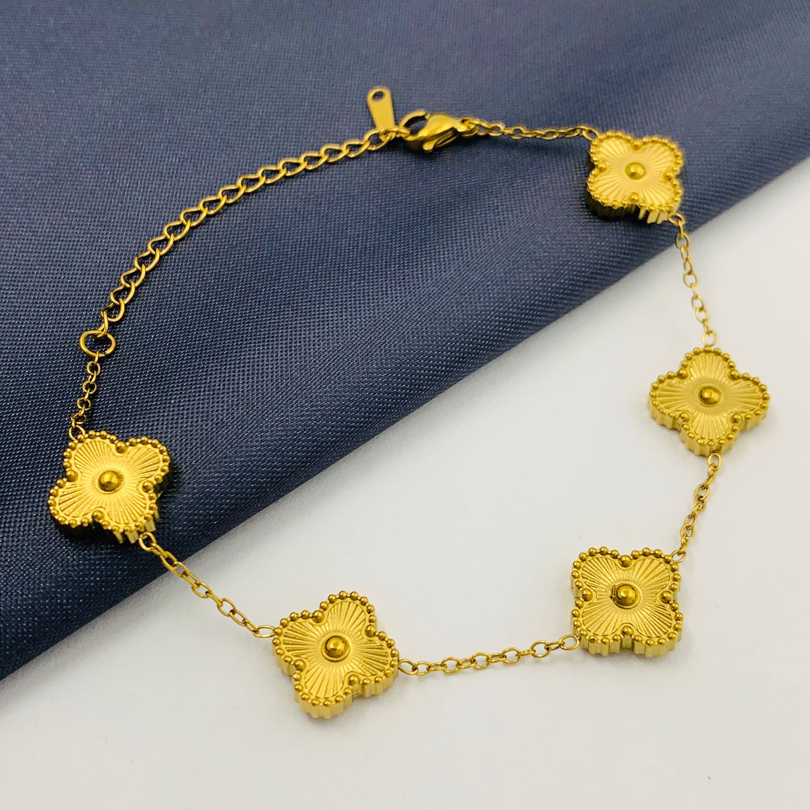 VAN CLEEF EN ACERO ORO